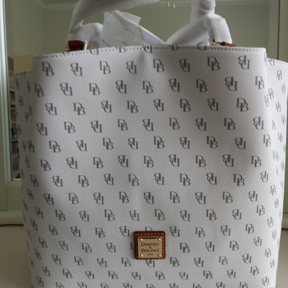 dooney and bourke tote bag